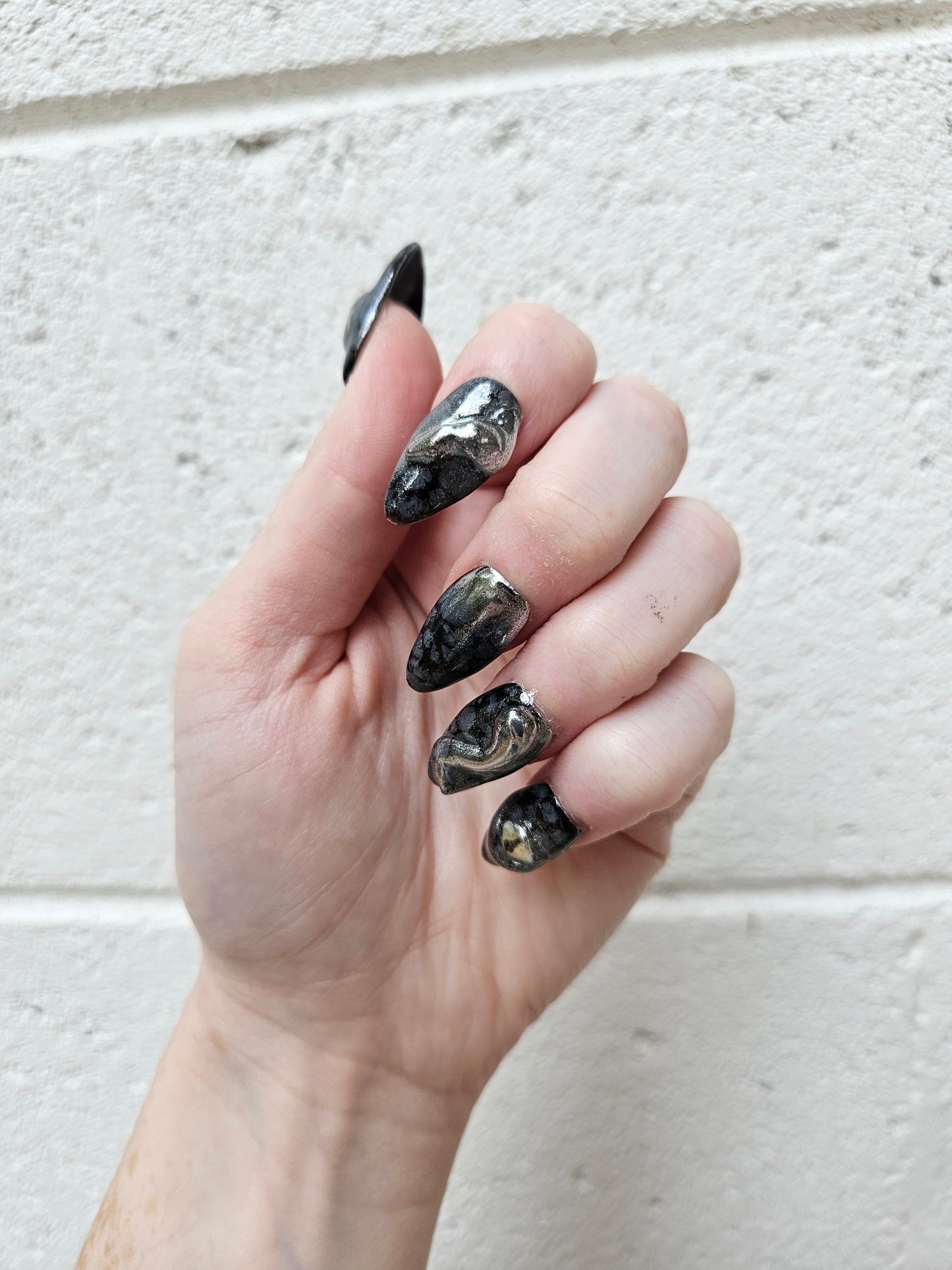 3D Dragon Eye Almond Shaped Press On Nail Set