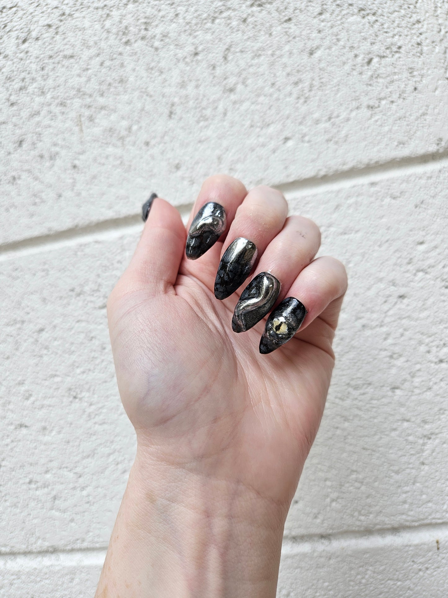 3D Dragon Eye Almond Shaped Press On Nail Set