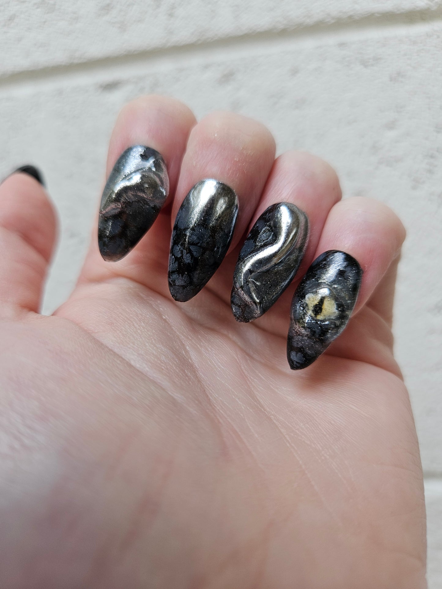 3D Dragon Eye Almond Shaped Press On Nail Set