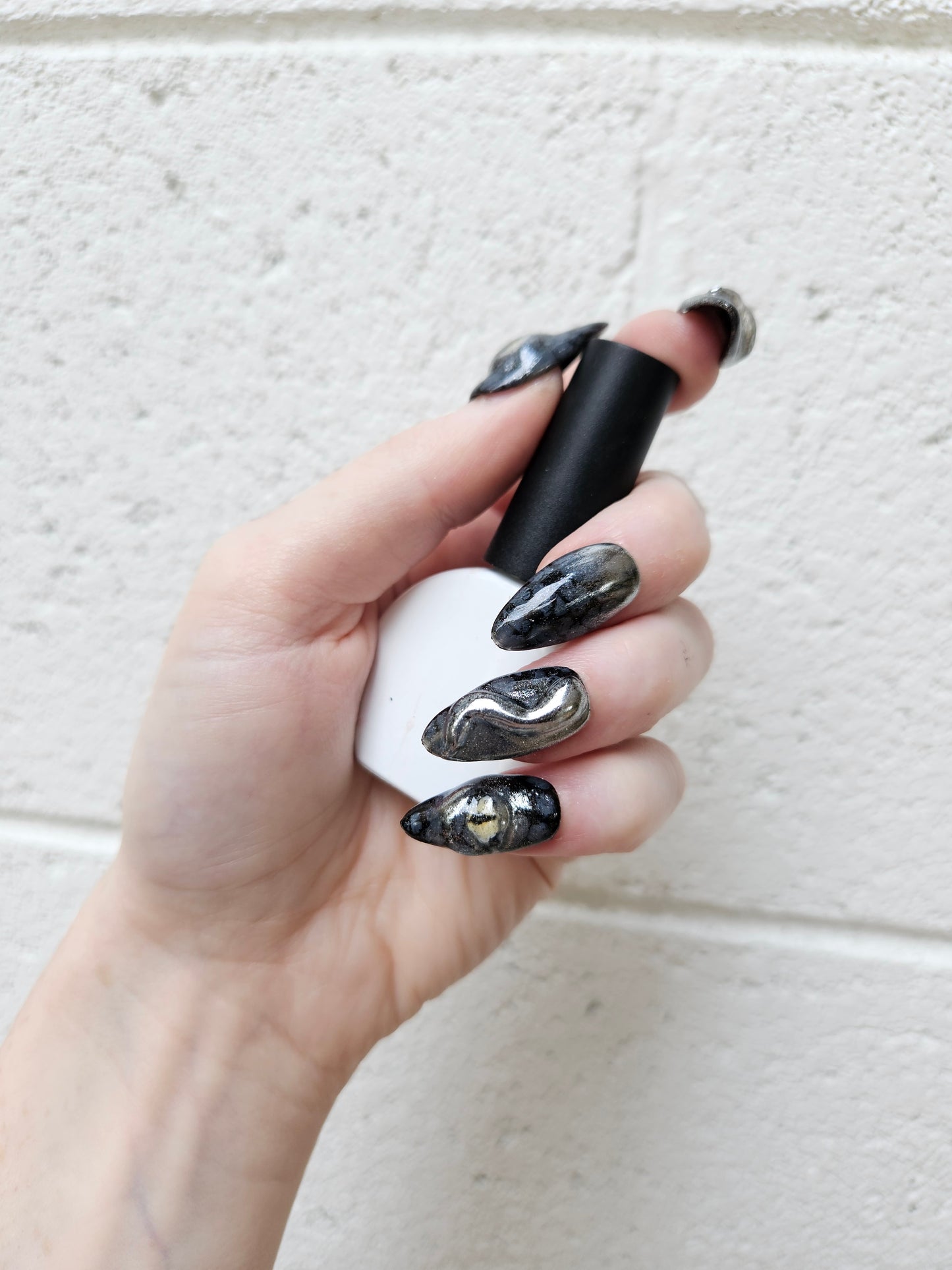 3D Dragon Eye Almond Shaped Press On Nail Set